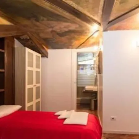 La Del Pino Bed & Breakfast