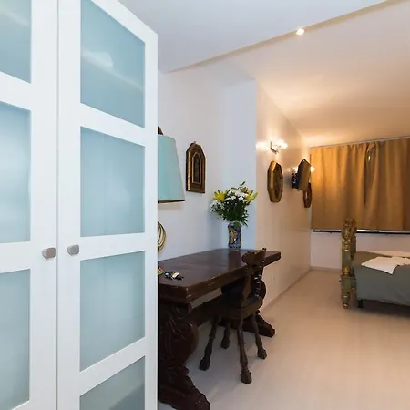 Bed & Breakfast La Del Pino Milan