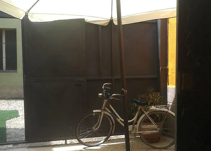 La Del Pino 2*